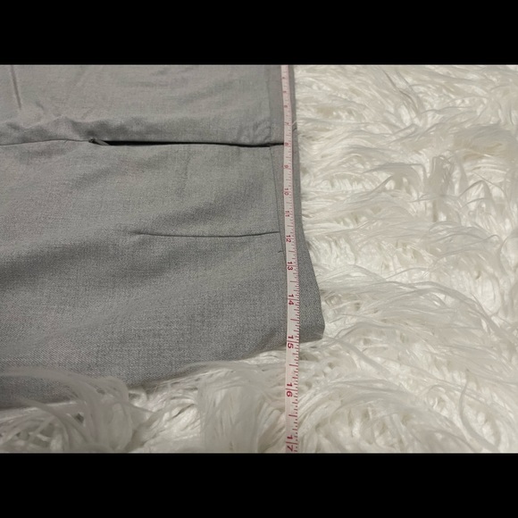 4𝒇𝒐𝒓$50 BANANA REPUBLIC pencil skirt gray with fron pattern Size6P - Picture 11 of 11